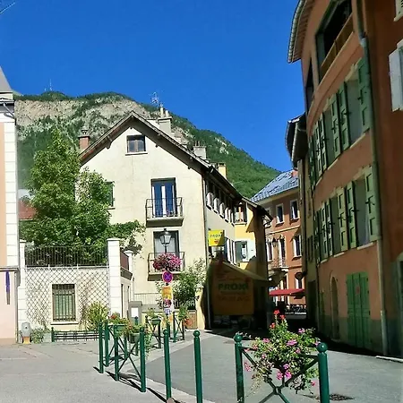 Apartment Lou Filadour Rez De Chaussee 5 Personnes Jausiers